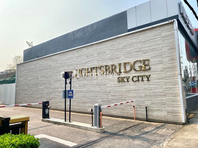 Knightsbridge Skycity Saphanmai