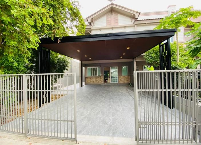 3-bed townhouse for rent, 150 sqm, 35 sq wah, indy Srinakarin - Romklao