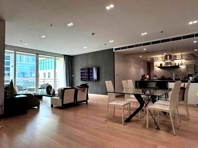 เช่าคอนโด รร.พณิชยการสีลม : LTH11930 – The Royal Saladaeng FOR RENT Size 210 sqm. 2 beds 2 baths Near BTS Sala Daeng Station ONLY 210K/Month