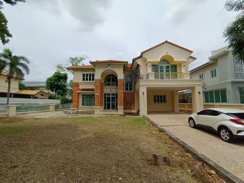Houses for sale : Luxury house 210 sq.w. Nantawan Srinakkarin