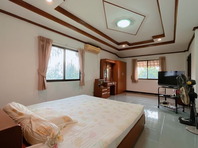 3-bed house for sale, 243 sqm, 60 sq wah, Baan Manorom 4 Leab Klong 2