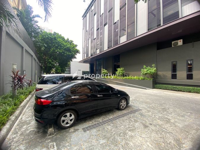 Urbano Absolute Sathon - Taksin