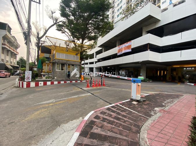 City Home Tha Phra Intersection