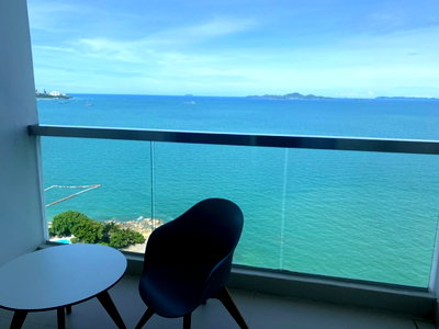 Condos for rent : For rent Short term at the Palm wongamat Beach Front Direct sunset view (S03-0972)