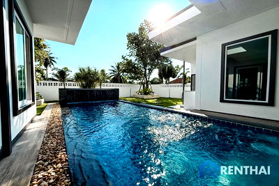 Houses for sale Frost Magical Ice of Siam : Private pool villa Pattaya. fully furnished and ready to move in!