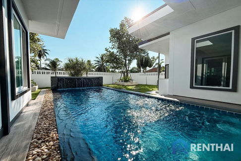Private pool villa Pattaya. fully furnished and ready to move in!