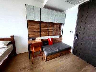 Condos for rent BTS Sala Daeng :  Ashton Chula -               Silom 