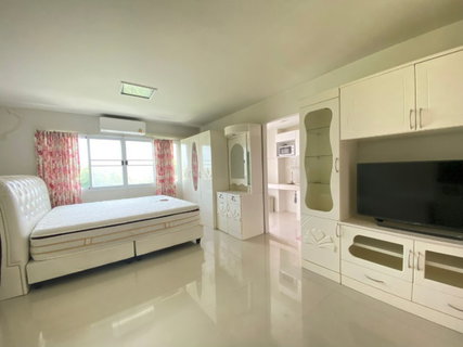 รูปภาพ ปล่อยเช่า Beston condo1 (ดอนหัวฬ่อ นิคมอมตะนคร) ตึก 3 ชั้น 3 ห้องมุม 33 ตรม. โดนแดดเช้า บ่ายไม่โดน แอร์Mitsubishi ติดตั้งใหม่เย็นฉ่ำ