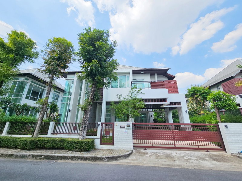 ขายบ้านเดี่ยว : ขาย บ้านเดี่ยว บลูลากูน 1 บางนา-วงแหวน 95 ตรว. 3 นอน 4 น้ำ ไม่ผ่านการใช้งาน สภาพเหมือนใหม่