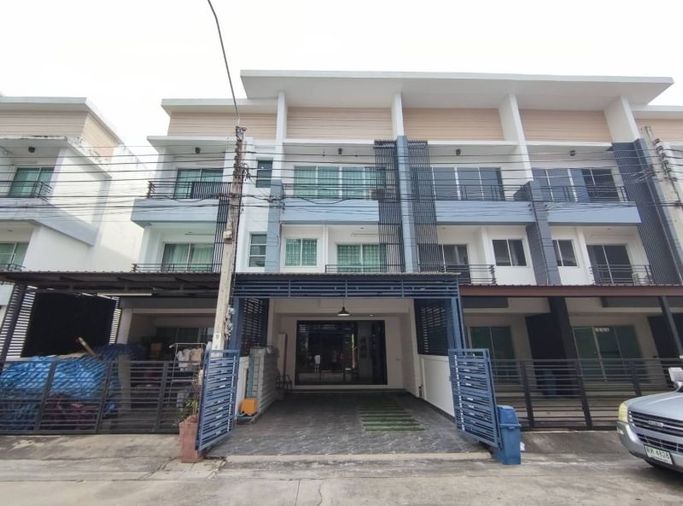 3-bed townhouse for sale, 195 sqm, 20.7 sq wah, Autumn Residence