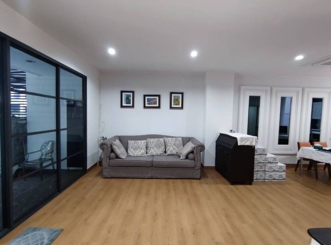 3-bed townhouse for sale, 195 sqm, 20.7 sq wah, Autumn Residence