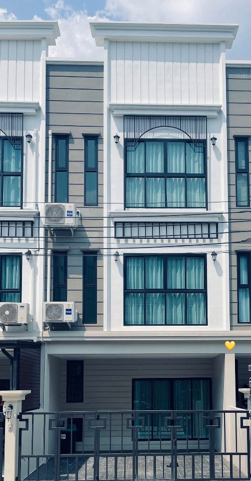 Townhouses for rent :  townhome for rent, Eternity Town Primrose Watcharapol, usable area 163 sq.m. M.newly painted, ready to move in, rent 25,000 baht/month