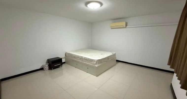 ให้เช่าทาวน์โฮม 4 ห้องนอน 300 ตร.ม. ไพร์มเพลส 105