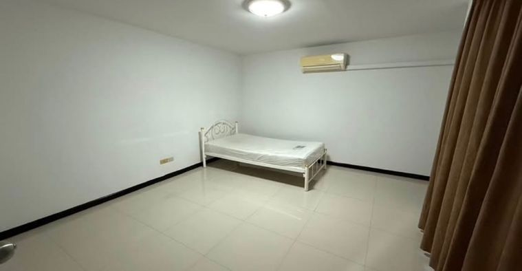ให้เช่าทาวน์โฮม 4 ห้องนอน 300 ตร.ม. ไพร์มเพลส 105