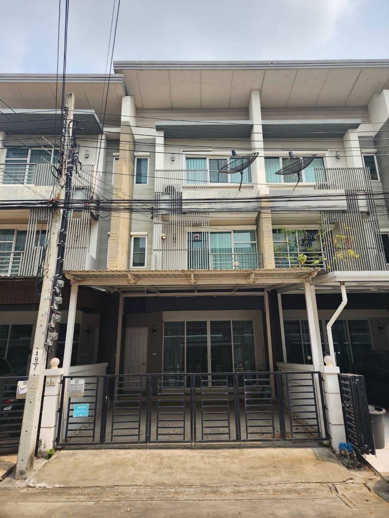 ขายทาวน์โฮม : ขายทาวน์โฮม 3 ชั้น หมู่บ้านทาวน์อเวนิว พระราม 9 - ศรีนครินทร์