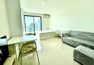 Condos for rent Huai Khwang : for rent Supalai Premier. Studio 34sq.m.  Line id: @pfagent