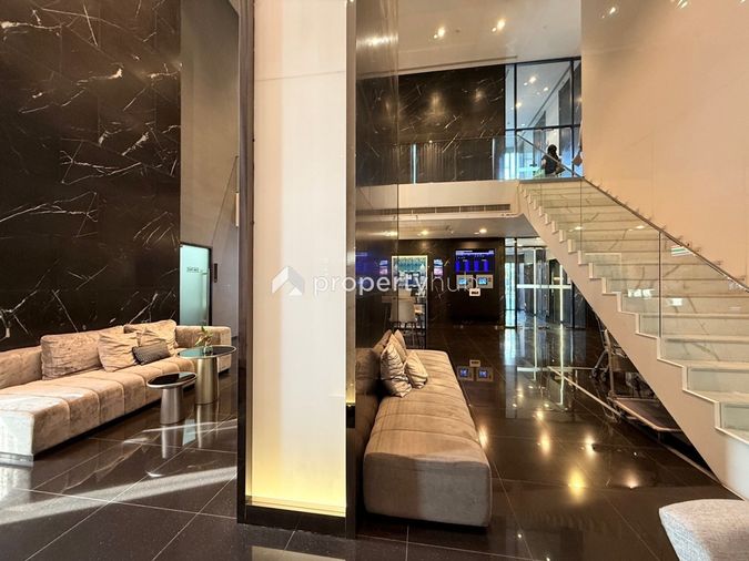 Knightsbridge Space Ratchayothin