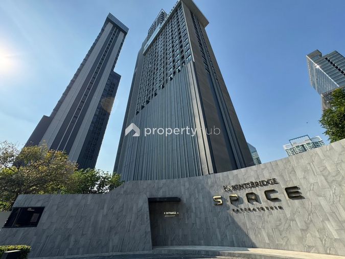 Knightsbridge Space Ratchayothin