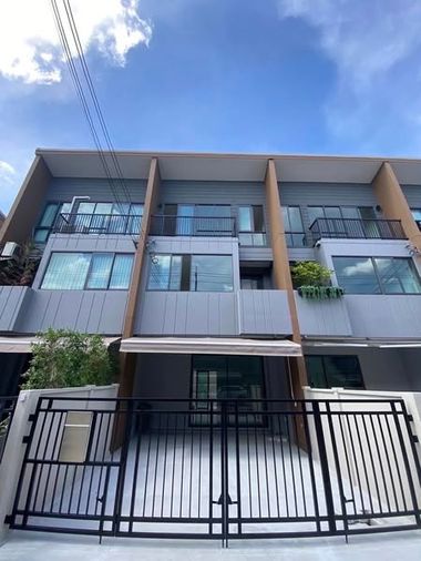 ให้เช่าทาวน์โฮม 3 ห้องนอน 148 ตร.ม. 37 ตร.ว. บ้านกลางเมือง ดิ อิดิชั่น สุขุมวิท - อ่อนนุช