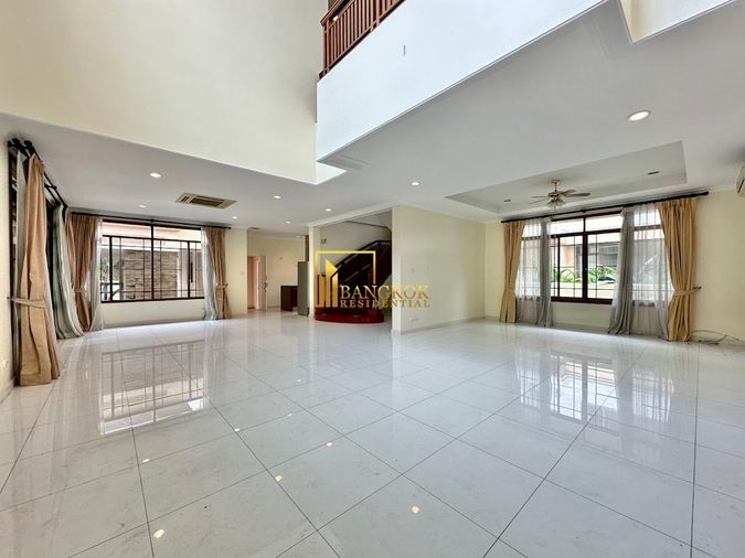 ให้เช่าบ้านเดี่ยว 5 ห้องนอน 516 ตร.ม. 168 ตร.ว. นาราสิริ พัฒนาการ - ศรีนครินทร์