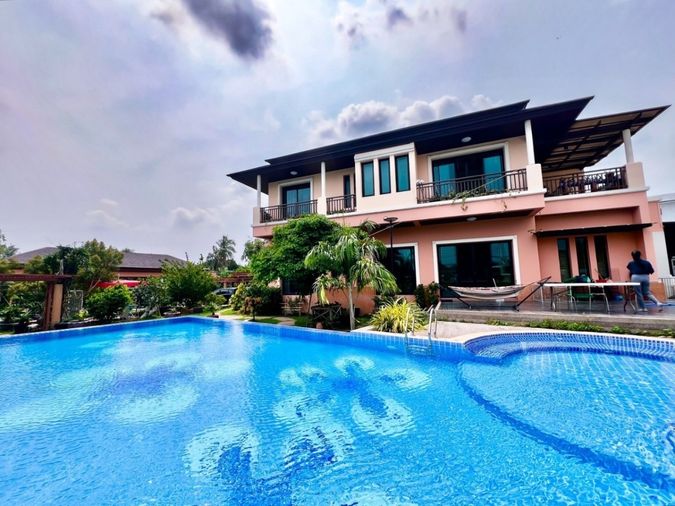 ❤️💛💙(ขาย)บ้านPool Villa 478 วา📍 ใกล้ The Mall บางแค เพียง 3 นาที ​🚩5 นอน พร้อมห้องแม่บ้าน 🎄ฟีลรีสอร์ท 🐟พร้อมบ่อปลาคาร์ฟ และ🌊สระว่ายน้ำ  