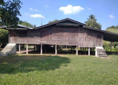 Land for sale in Ban Suan, Chonburi, beautiful plot with buildings, 1 wooden house