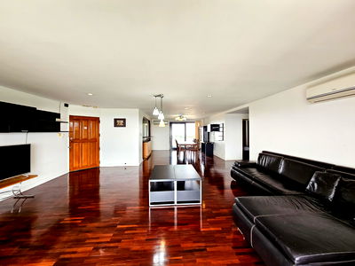 Condos for rent Anya Thani Industrial Estate (Gemopolis) : Luxury condo for rent at Prestige Condo, Thana City Bangna – 171 sq.m., 2BR, Fully Furnished, near Mega Bangna & Suvarnabhumi
