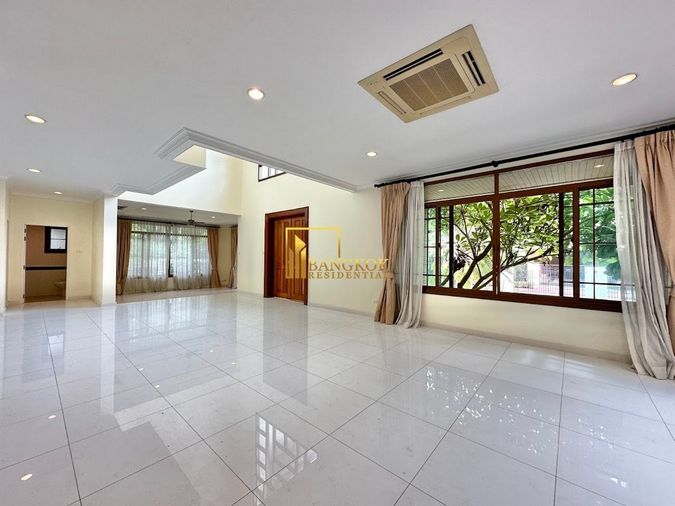 ให้เช่าบ้านเดี่ยว 5 ห้องนอน 516 ตร.ม. 168 ตร.ว. นาราสิริ พัฒนาการ - ศรีนครินทร์