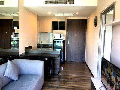 Condos for rent : 📢 For rent Teal Sathorn-Taksin near BTS Wongwian Yai 📞 064-974-2441
