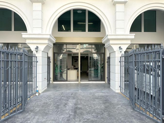 1-bed home office for sale, 160 sqm, 20.2 sq wah, Pom Prap Sattru Phai