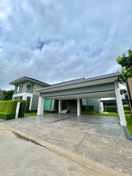 บ้านเดี่ยวให้เช่า : ให้เช่าบ้านคฤหาสน์สุดหรู บนที่ดิน 150 ตรว. โครงการเพอร์เฟคมาสเตอร์พีซ พระราม9-กรุงเทพกรีฑา