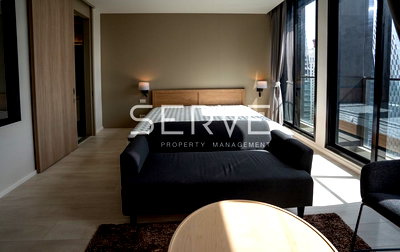 ขายคอนโด : Cozy & Homey Style Studio with Partition Directly connecting to BTS Phloen Chit / Rent & Sale-Noble Ploenchit