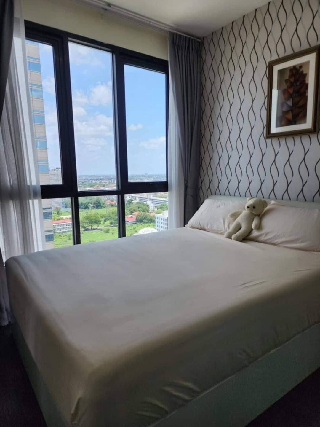 Add line : @cutecondo beautiful room + fully furnished Quick response