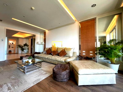 Condos for rent : Wilshire - 4 Bedroom Penthouse Condo For Rent in Phrom Phong - BR17098CD