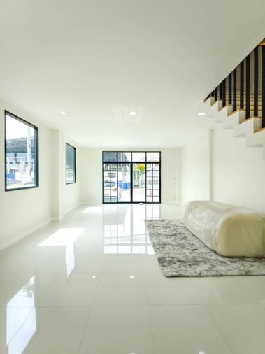 ✨✨✨ Townhome & Home Office 3 ชั้น 📢แจ้งวัฒนะ 6 (เพียง 850 ม.จากแจ้งวัฒนะ)🚩ขายต่ำกว่าประเมิน💙 3นอน 3 น้ำ 🔥🔥เพียง 6.30 ลบ.🔥🔥