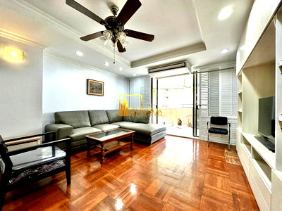 เช่าคอนโด ม.กรุงเทพ กล้วยน้ำไท : Premier Condo - Spacious 3 Bedroom For Rent in Phrom Phong - BR18764CD