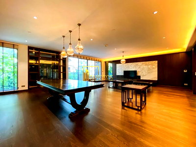 คอนโดให้เช่า : Supreme Legend - Charming 3 Bedroom Condo For Rent in Sathorn Area - BR13157CD