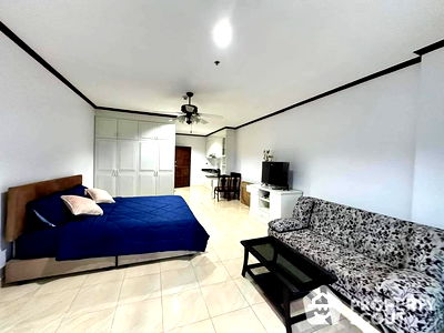 Condos for sale Pattaya : 1-BR Condo at View Talay 5 Condominium Jomtien close to Jomtien Beach (ID 1856452)