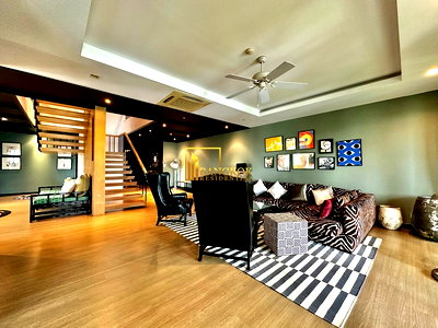 คอนโดให้เช่า :  Supreme Garden - Truly Stunning 3 Bedroom Duplex Condo in Sathorn Area - BR19073CD