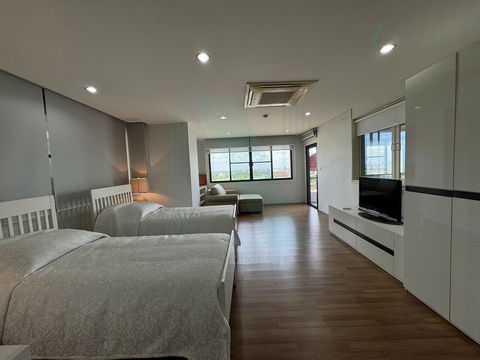 📌 For Rent Condo RIVERINE PLACE Building 1, Floor 12,3 bed room, Room size 218 sqm