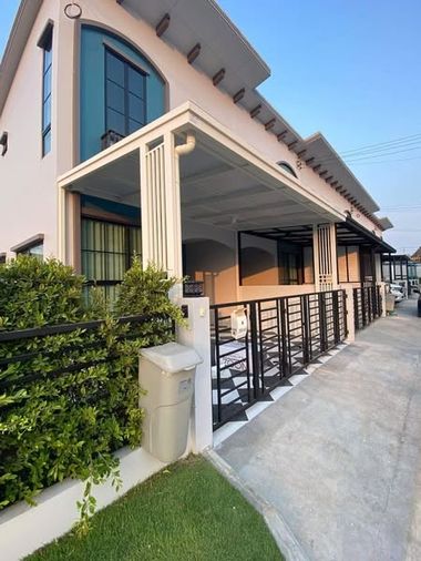 บ้านให้เช่า Anasiri Village Ramkhamhaeng พร้อมเข้าอยู่สนใจติดต่อ Line @goodmanpro หรือ โทร 0999029192