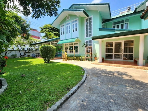 Beautiful 5 Bedroom House With Private Pool in Thonglor Area - BR7796SH