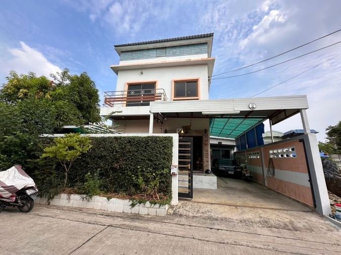 3-bed house for sale, 150 sqm, 46 sq wah, Bang Khun Thian