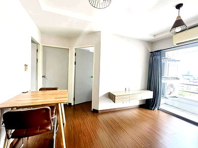 Condos for sale : Thonglor Tower 2 Bedrooms For Sale with Bath Tub and Furniture