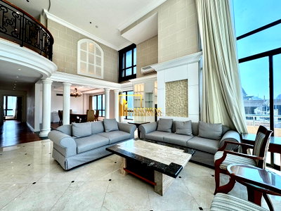 คอนโดให้เช่า :  Baan Na Varang - Incredible 5 Bedroom Triplex Penthouse in Chidlom - BR6420CD