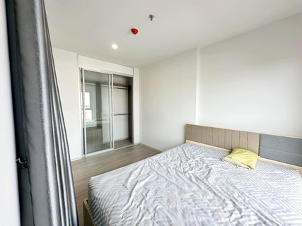 For Sale: The Parkland Charan-Pinklao Condo, 1 Bedroom, 30 sqm, 6th Floor, excellent condition.