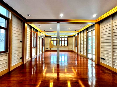เช่าบ้านเดี่ยว สวนลุมพินี :  Charming 3 Bedroom House with Private Pool For Rent in Sathorn - BR28173SH