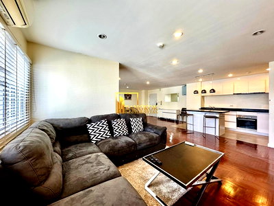 คอนโดให้เช่า :  Silom Condominium - Contemporary 2 Bed Property in Silom - BR15167CD