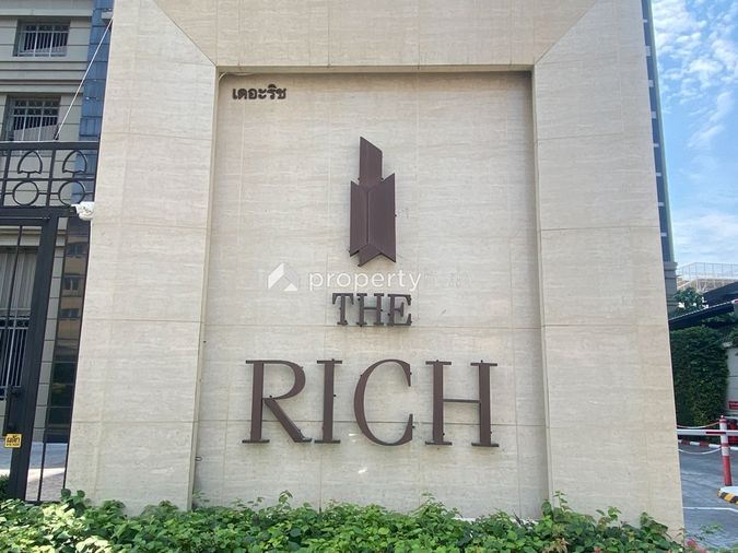 The Rich Sathorn - Taksin