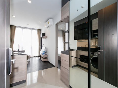 Rent: The Line Asoke - Ratchada *Very Nice Room* at Line: @homefinder